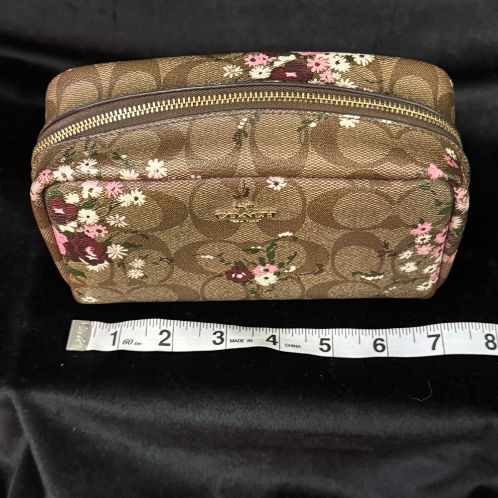 Coach | Signature Canvas w/ Evergreen Floral Print Cosmetic Bag - Picture 7 of 11